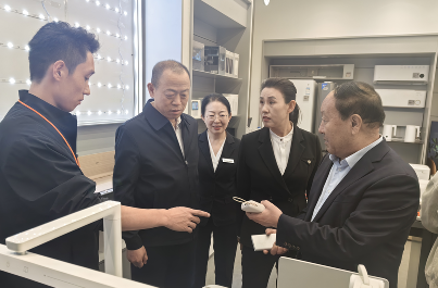 盛世佳節送祝福 石董慰問(wèn)暖心間